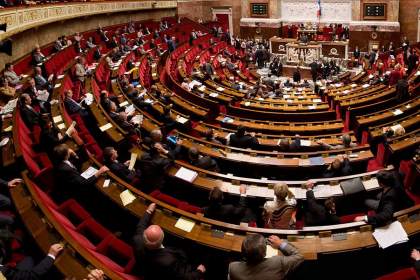 Panorama de l'hémicycle de l'Assemblée nationale. Septembre 2009 | Wikipédia © Richard Ying et Tangui Morlier